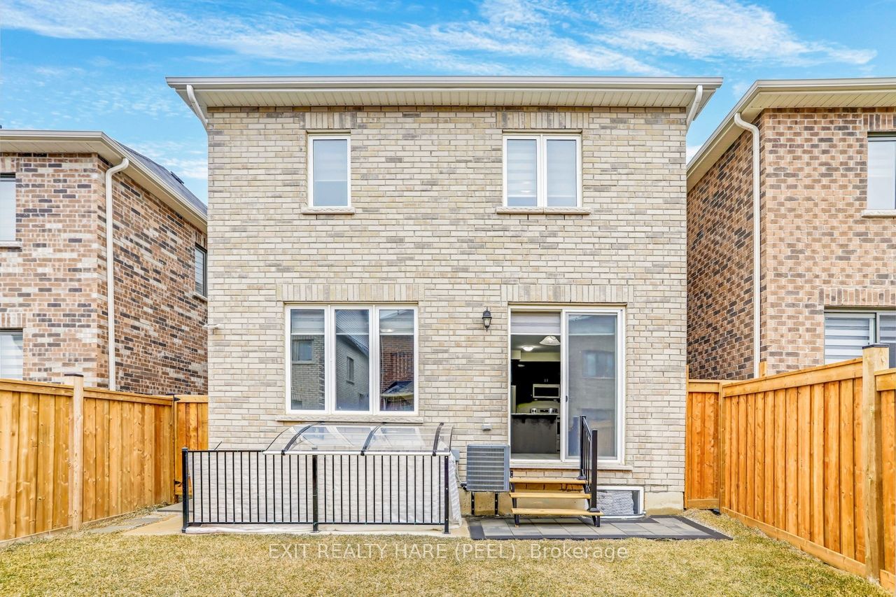 40 Speckled Alder Street