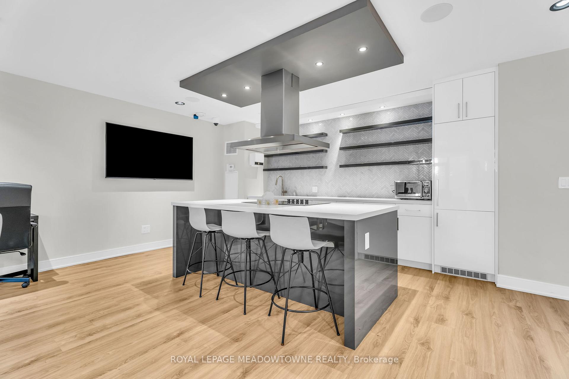 2 Bedrooms Condo at 840 St Clair, Toronto For sale
