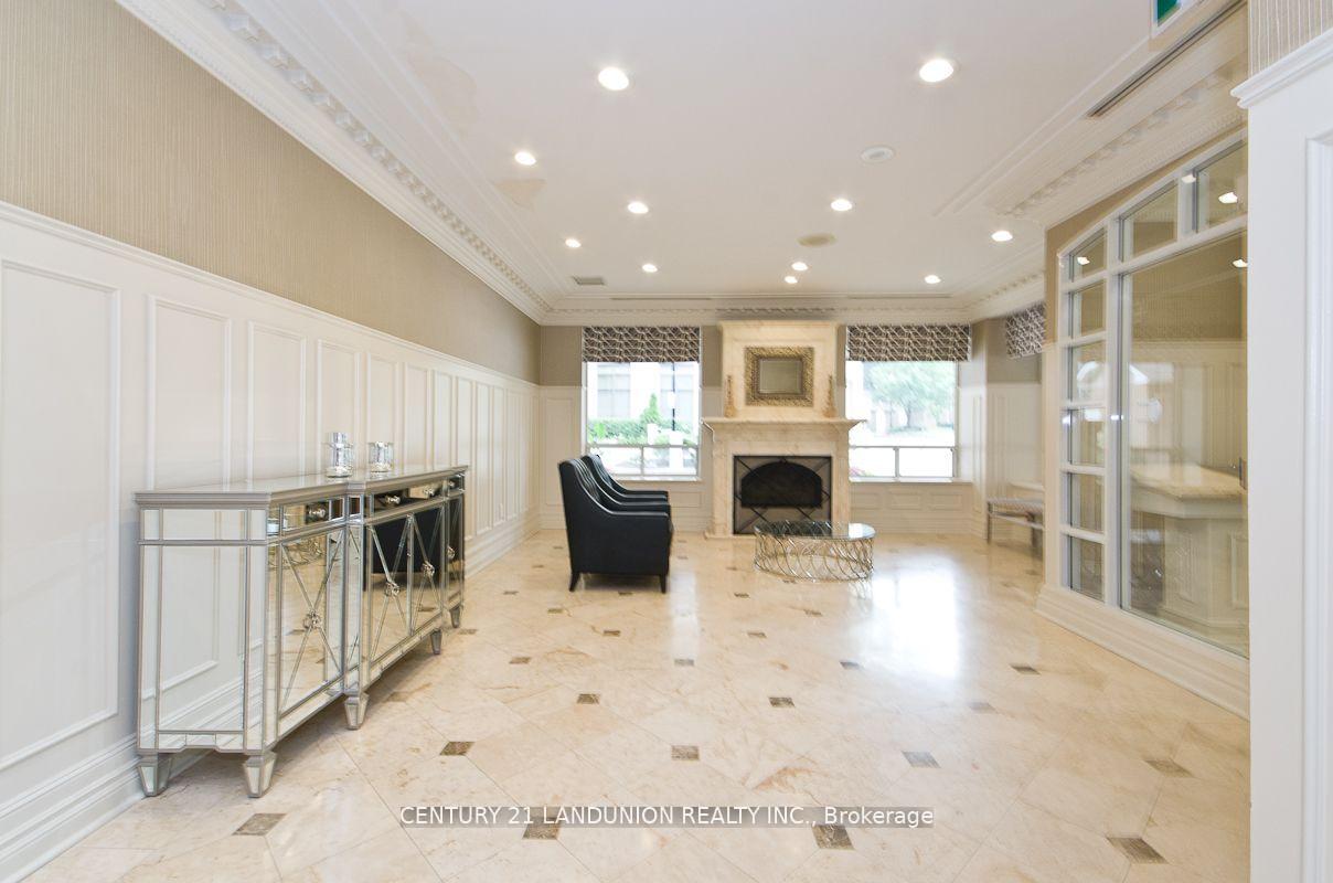 2 Bedrooms Condo at 88 Grandview,  Toronto For sale