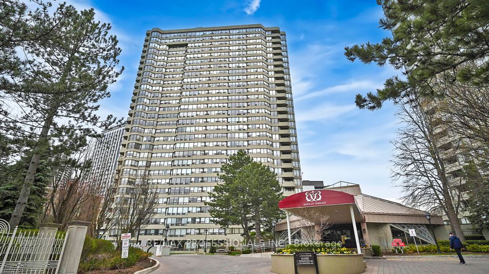 1300 Islington