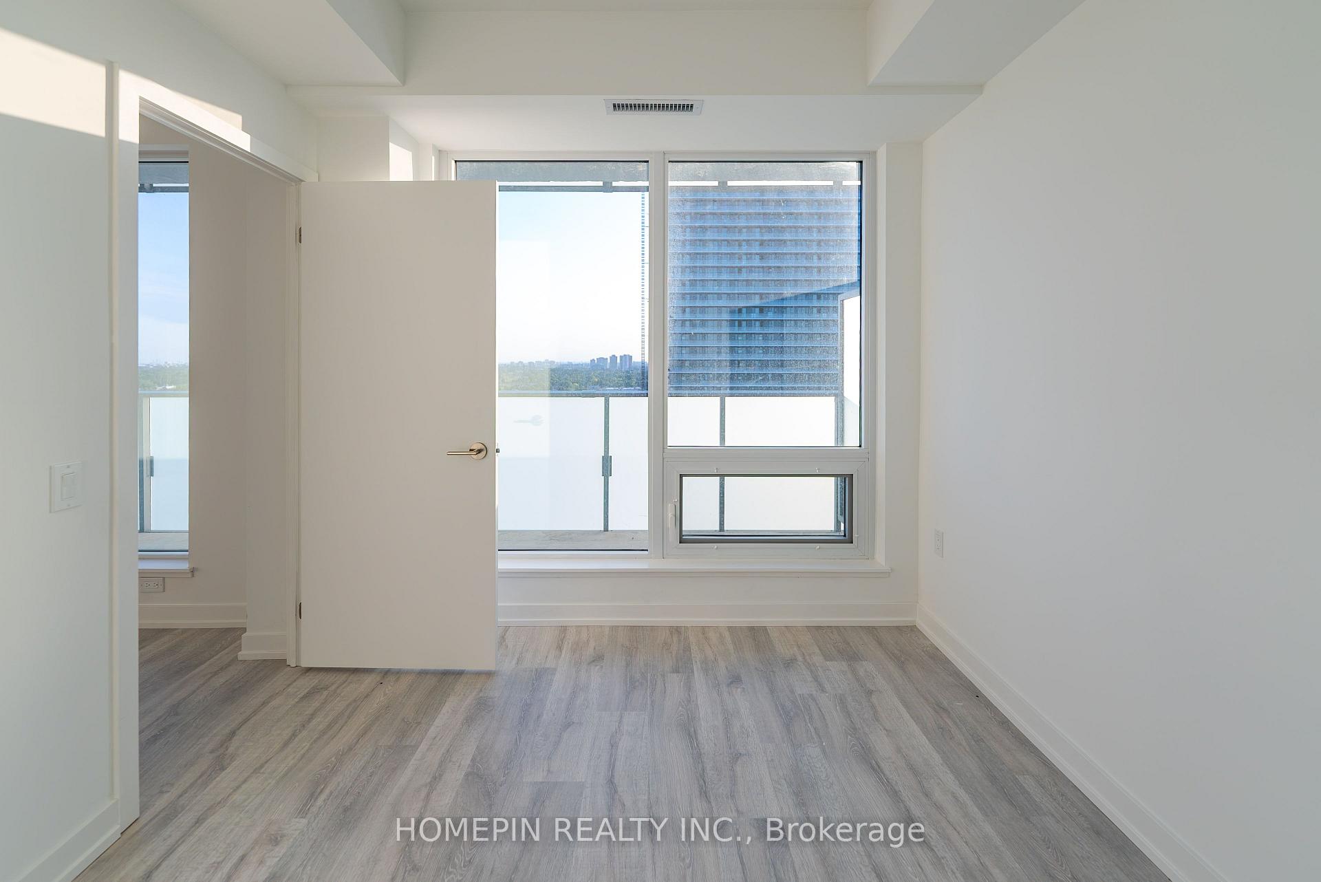 2 Bedrooms Condo at 7 Golden Lion, Toronto For sale