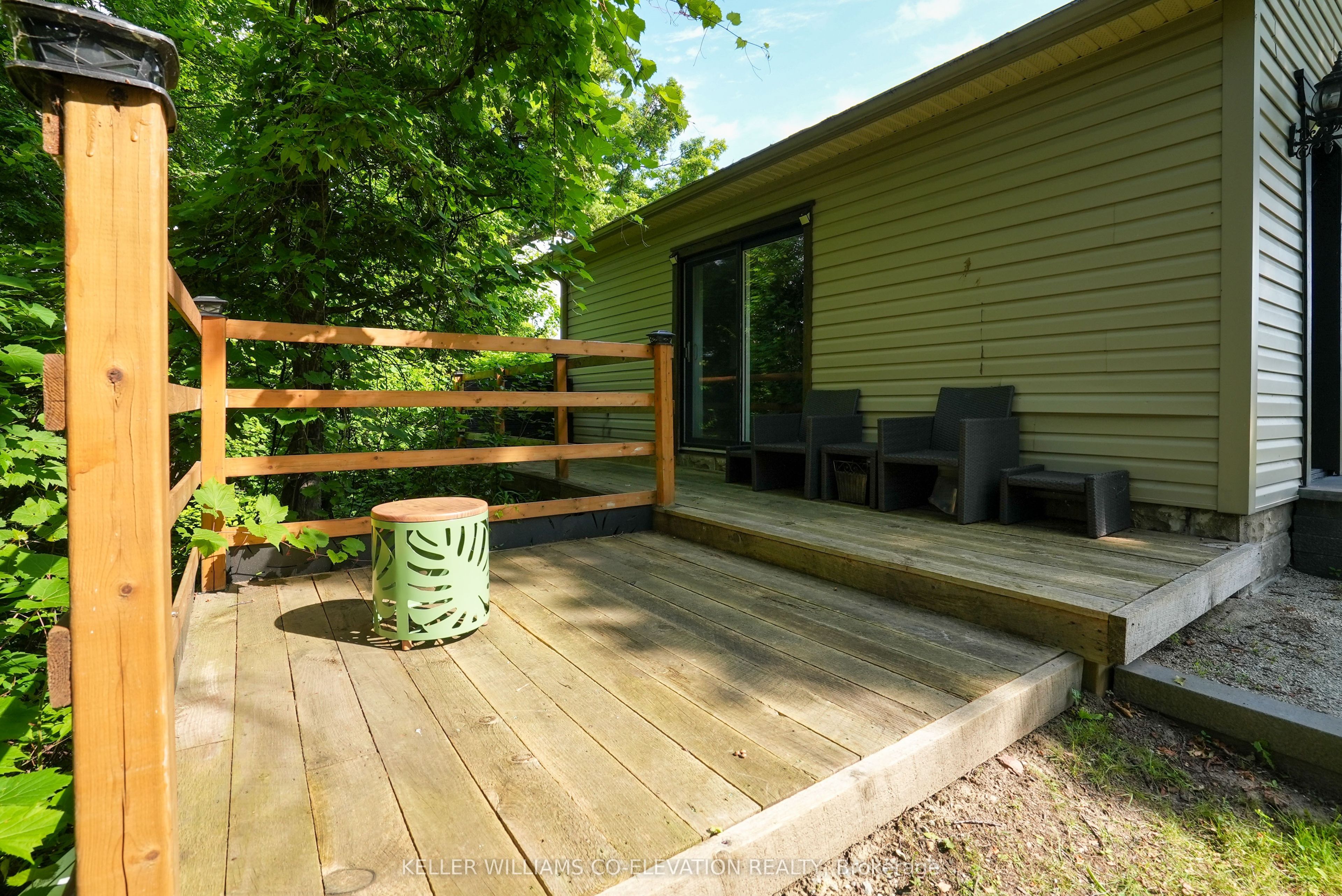 1136 Bronte Road