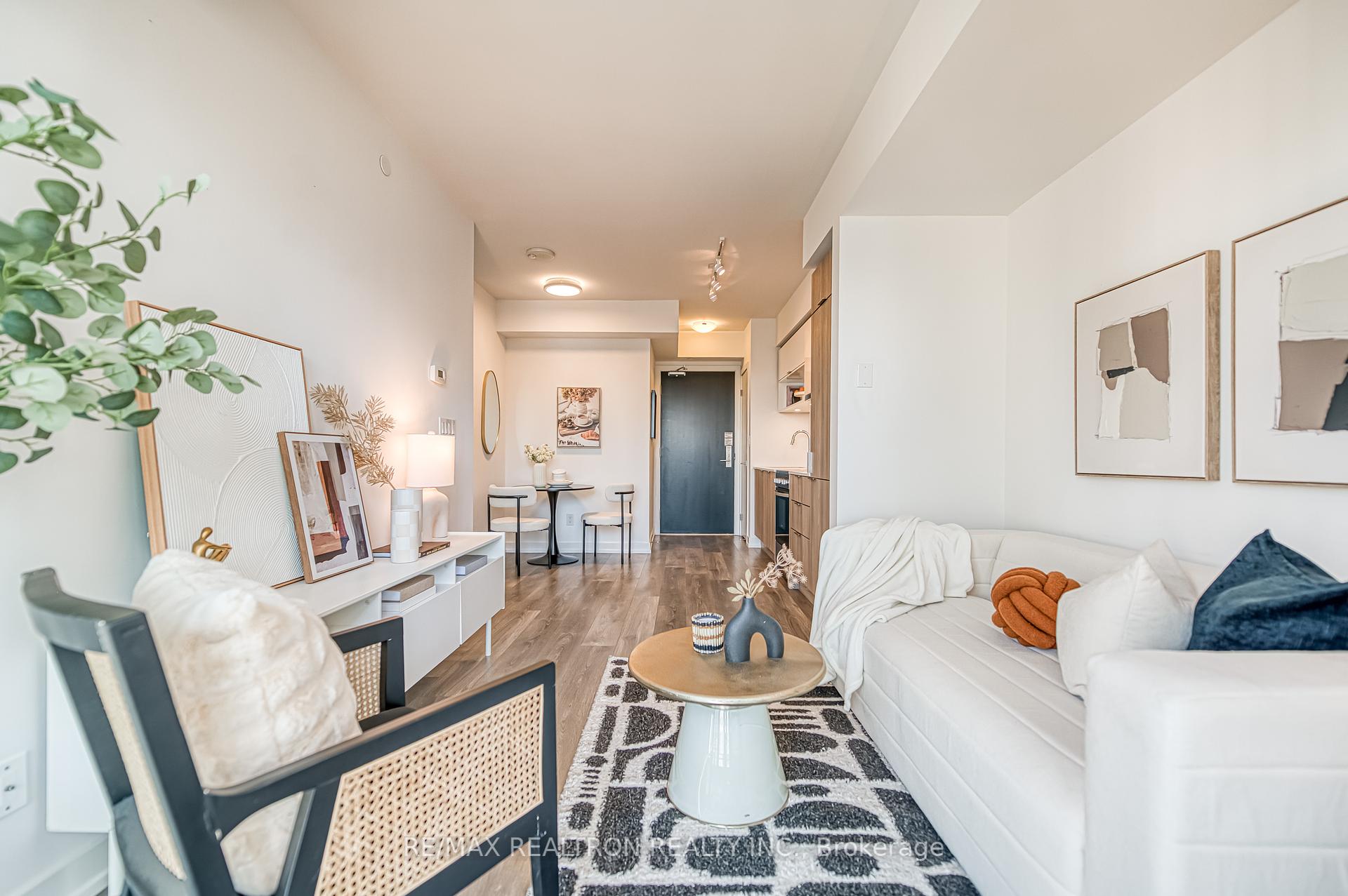 1 Bedroom Condo at 159 Wellesley,  Toronto For sale
