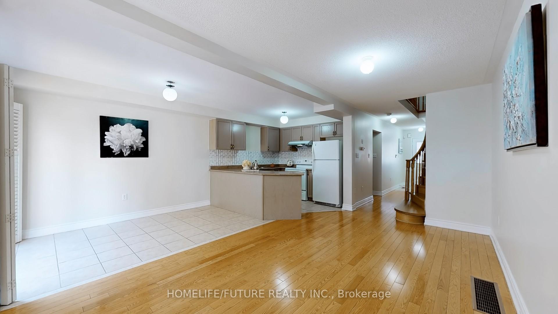 3 Bedrooms Condo at 435 Middlefield, Toronto For sale