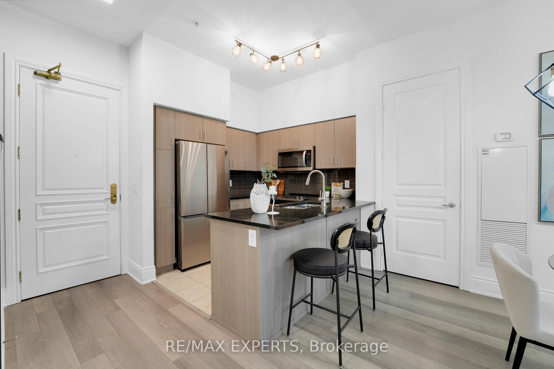 1 Bedroom Condo at 9255 JANE,  Vaughan For sale