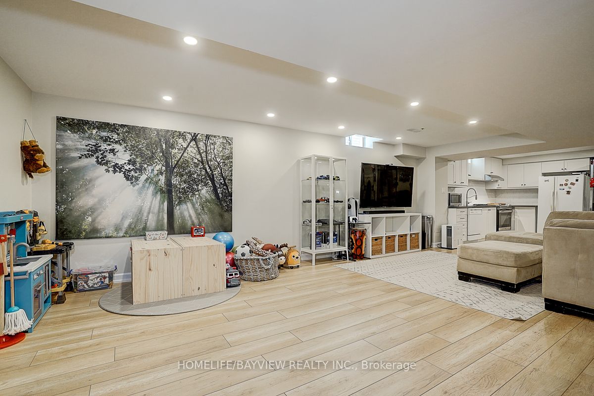 46 Canyon Hill Avenue