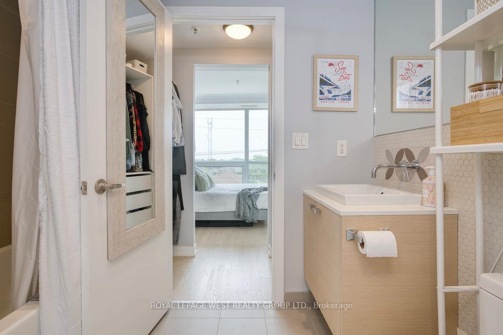 1 Bedroom Condo at 51 Lady Bank, Toronto For sale