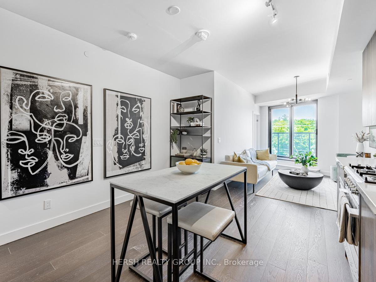 2 Bedrooms Condo at 160 Kingsway,  Toronto For sale