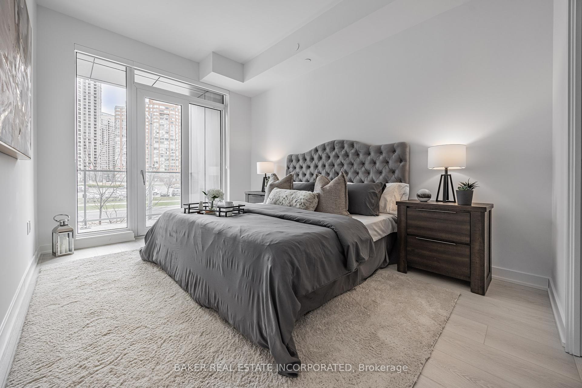 4 Bedrooms Condo at 3883 Quartz,  Mississauga For sale