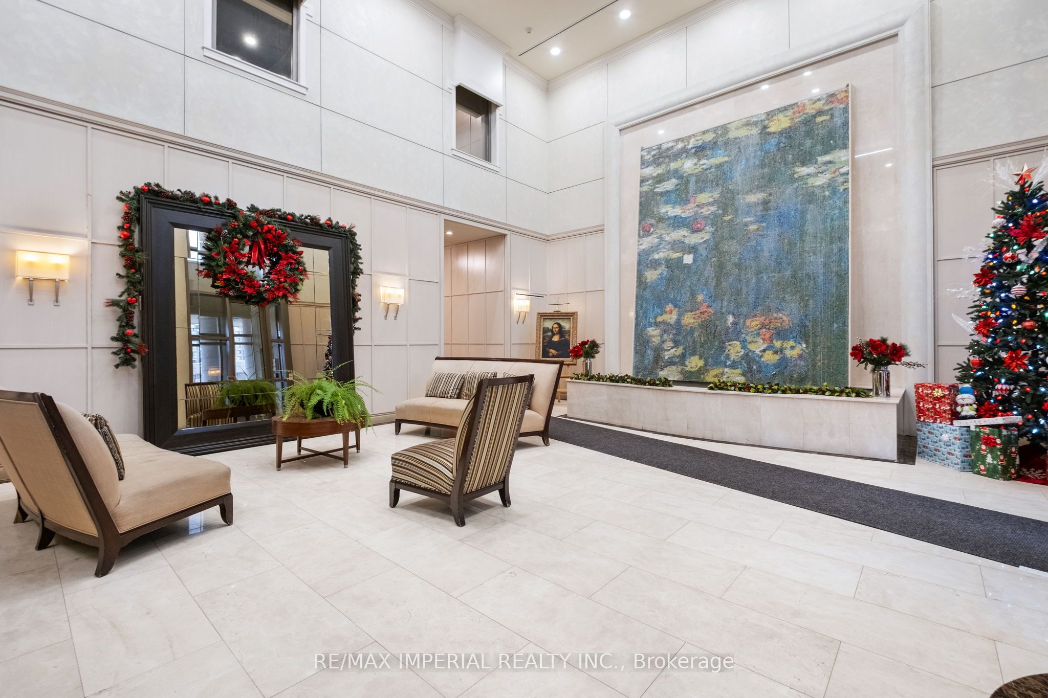 18 Holmes Avenue, #2210