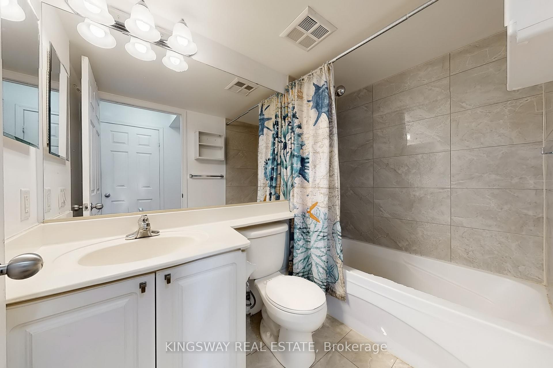 1 Bedroom Condo at 155 Beecroft, Toronto For sale