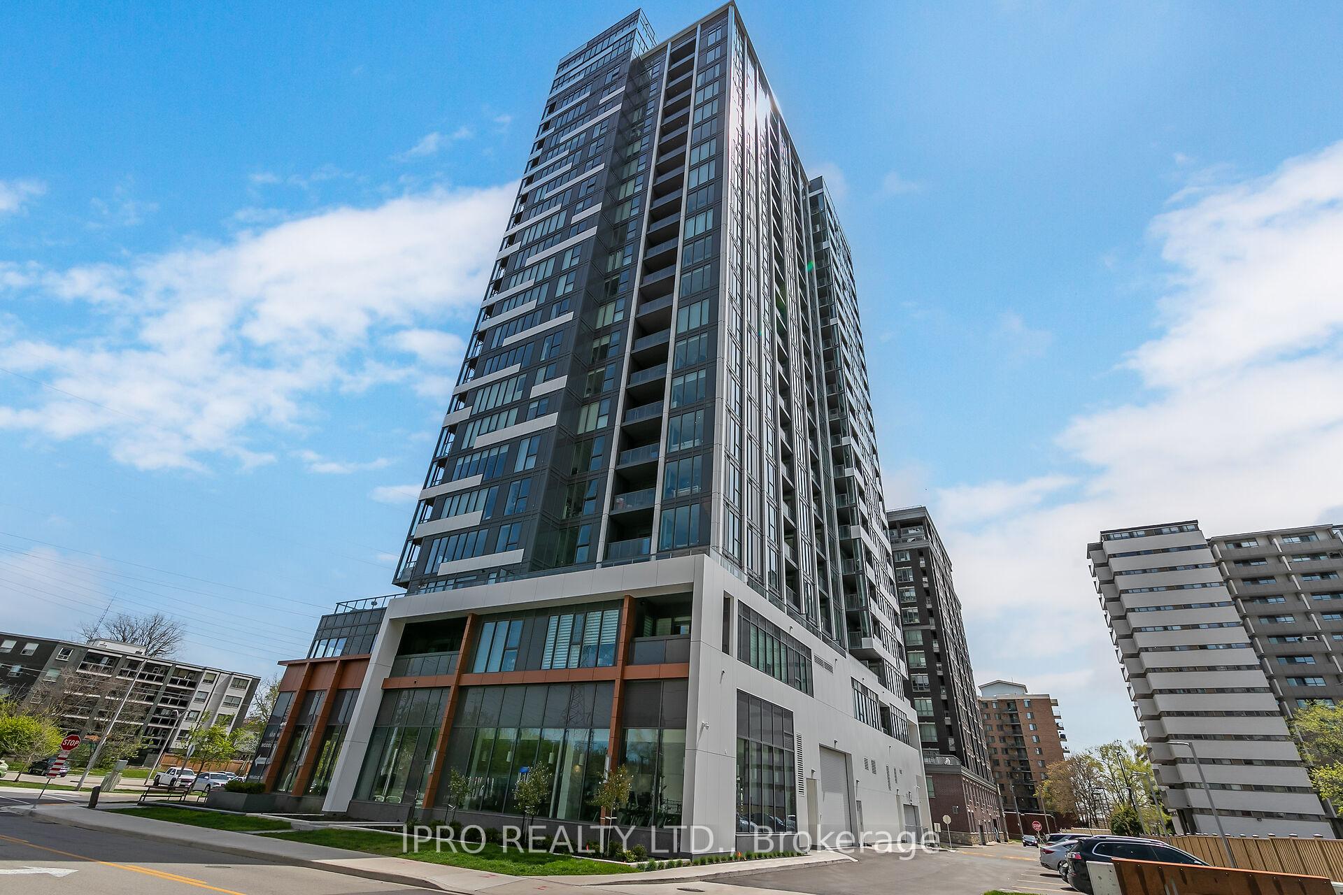 3 Bedrooms Condo at 500 Brock, Burlington For sale
