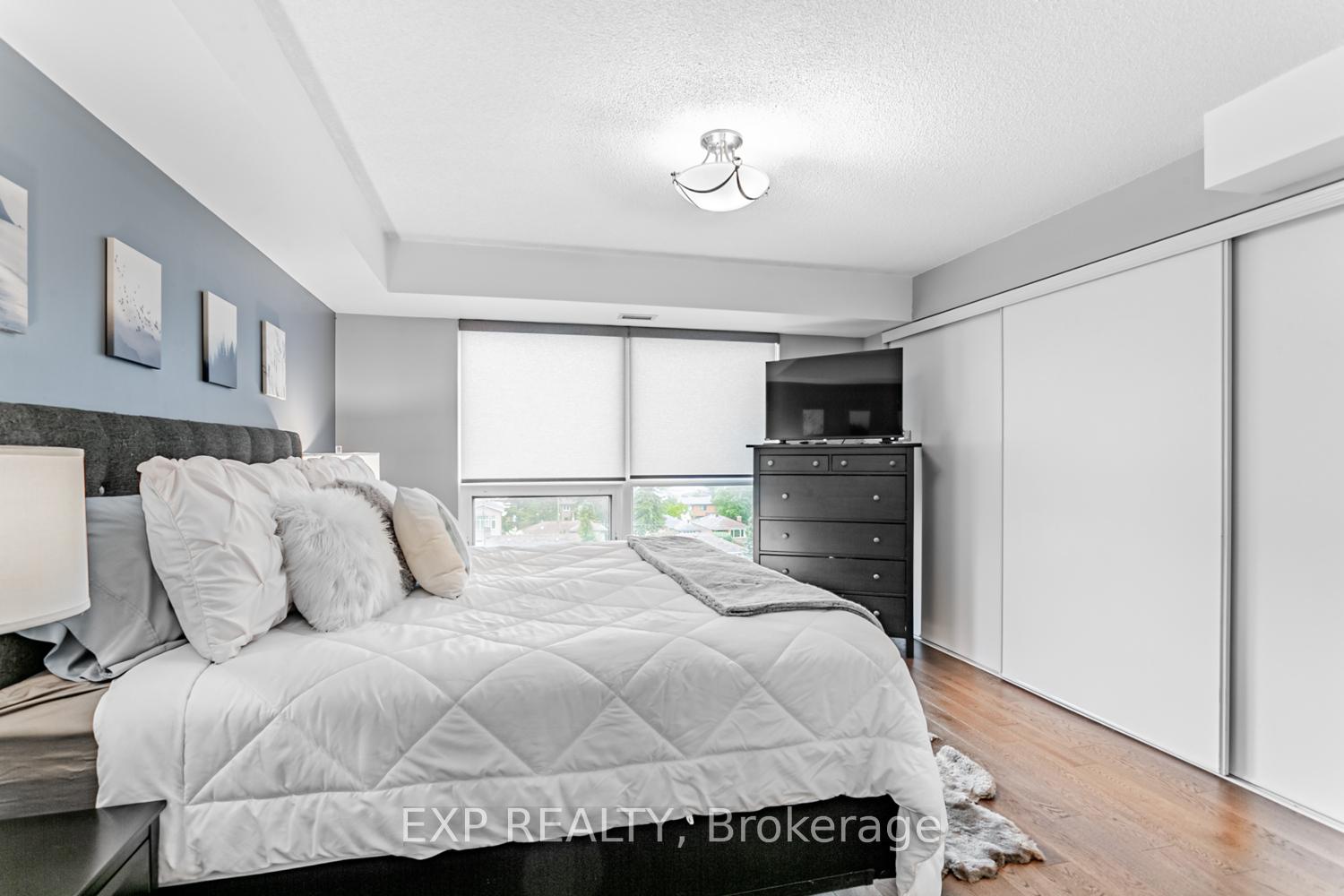 2 Bedrooms Condo at 872 Sheppard, Toronto For sale