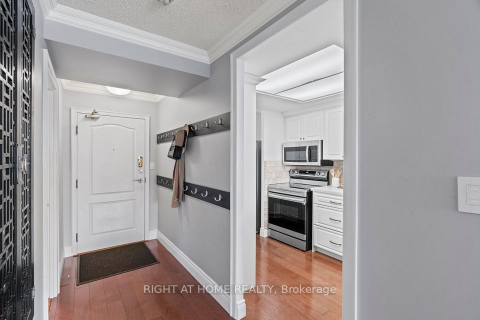 712 Rossland