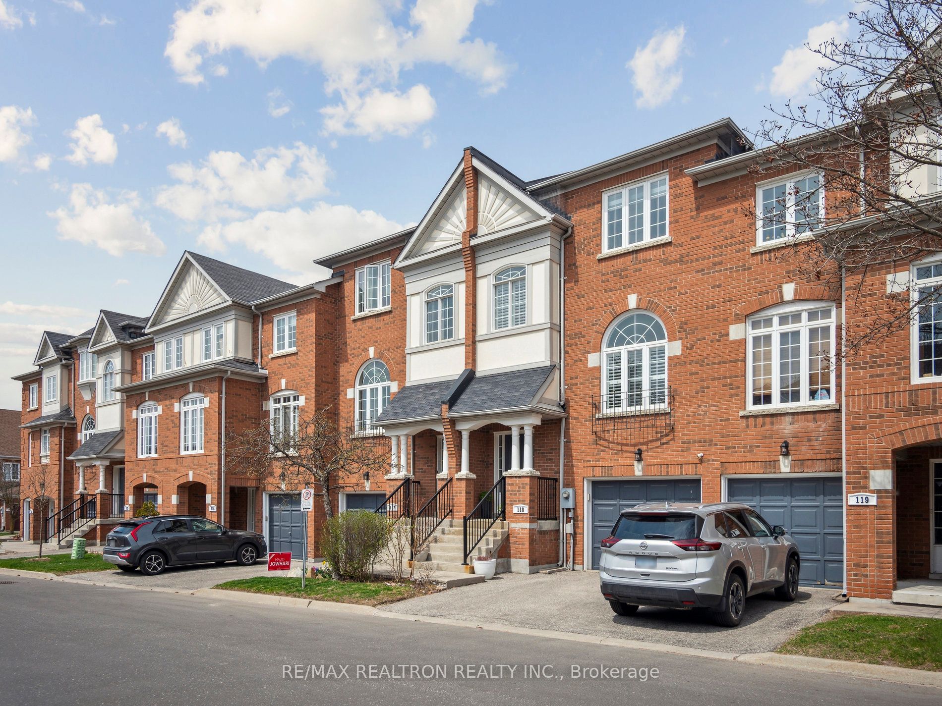 #118 - 190 Harding Boulevard, Richmond Hill, ON L4C 0J9
