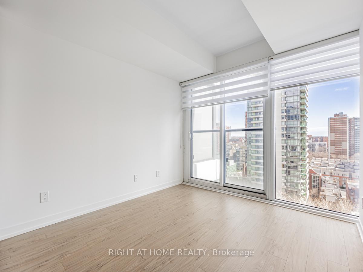 1 Bedroom Condo at 85 Wood, Toronto For sale