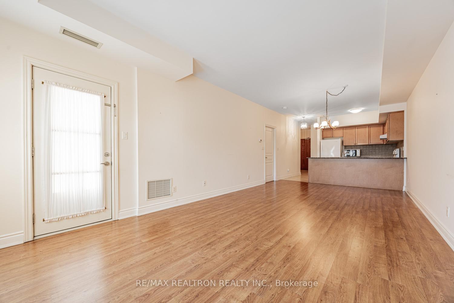 2 Bedrooms Condo at 9901 Keele, Vaughan For sale