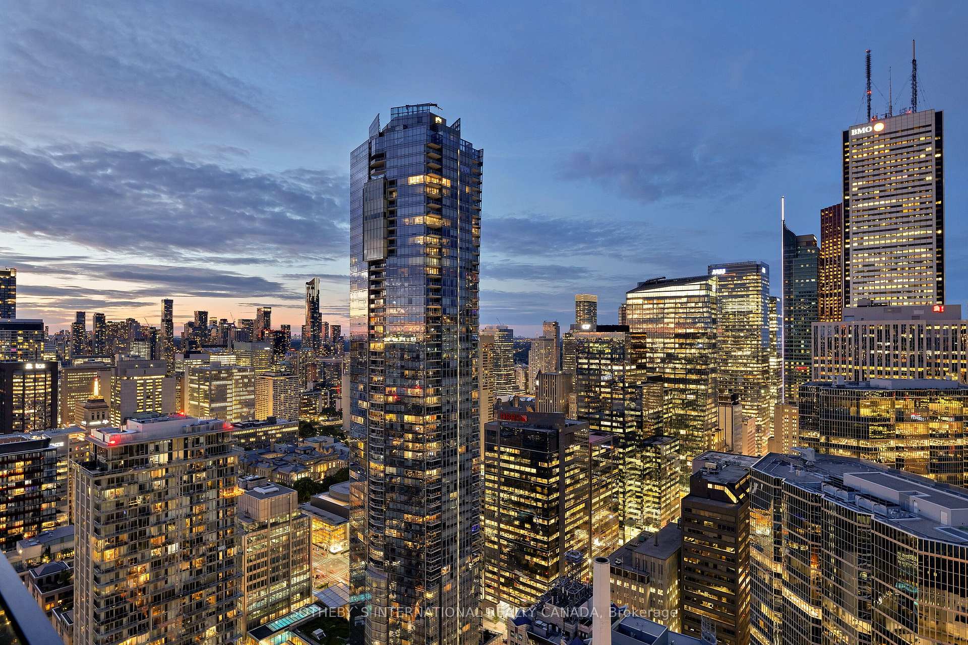 4 Bedrooms Condo at 224 King,  Toronto For sale