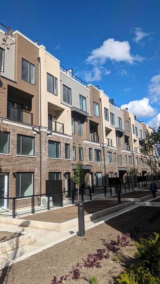 3550 Colonial