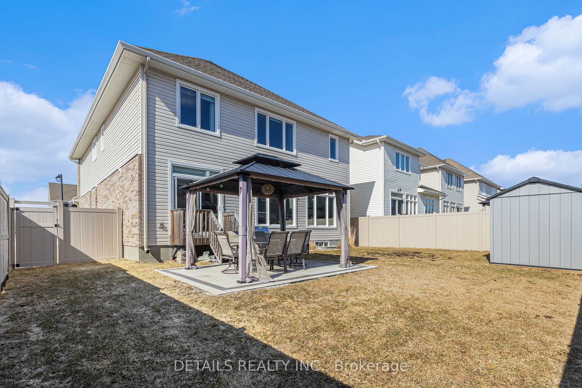 480 Famille Laporte Avenue, Orleans - Cumberland and Area 1110 - Camelot