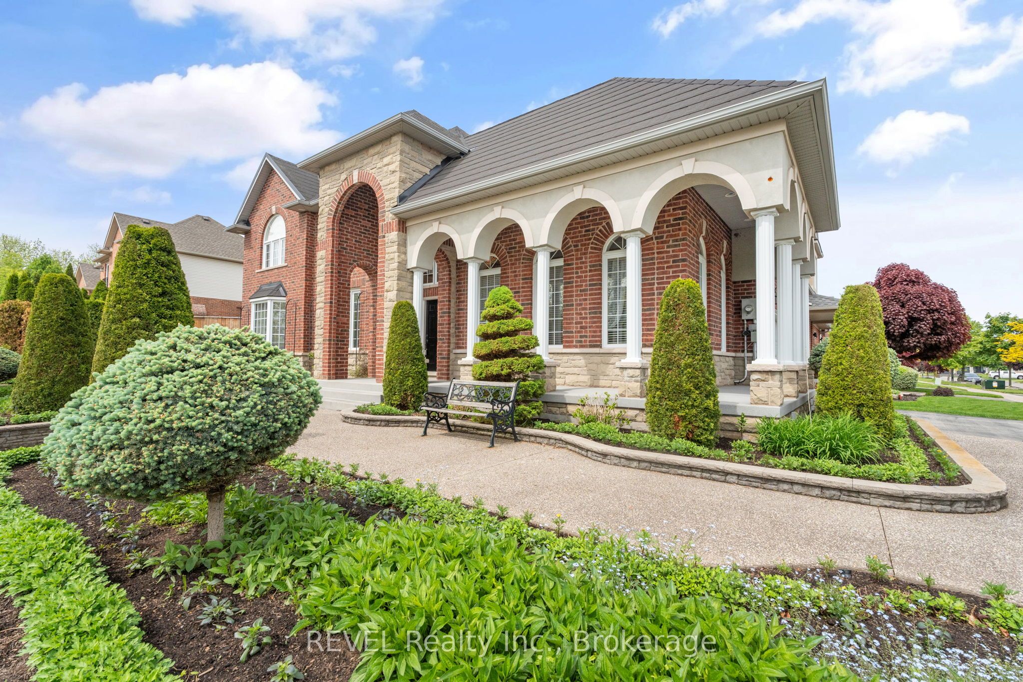 42 Vinifera Drive