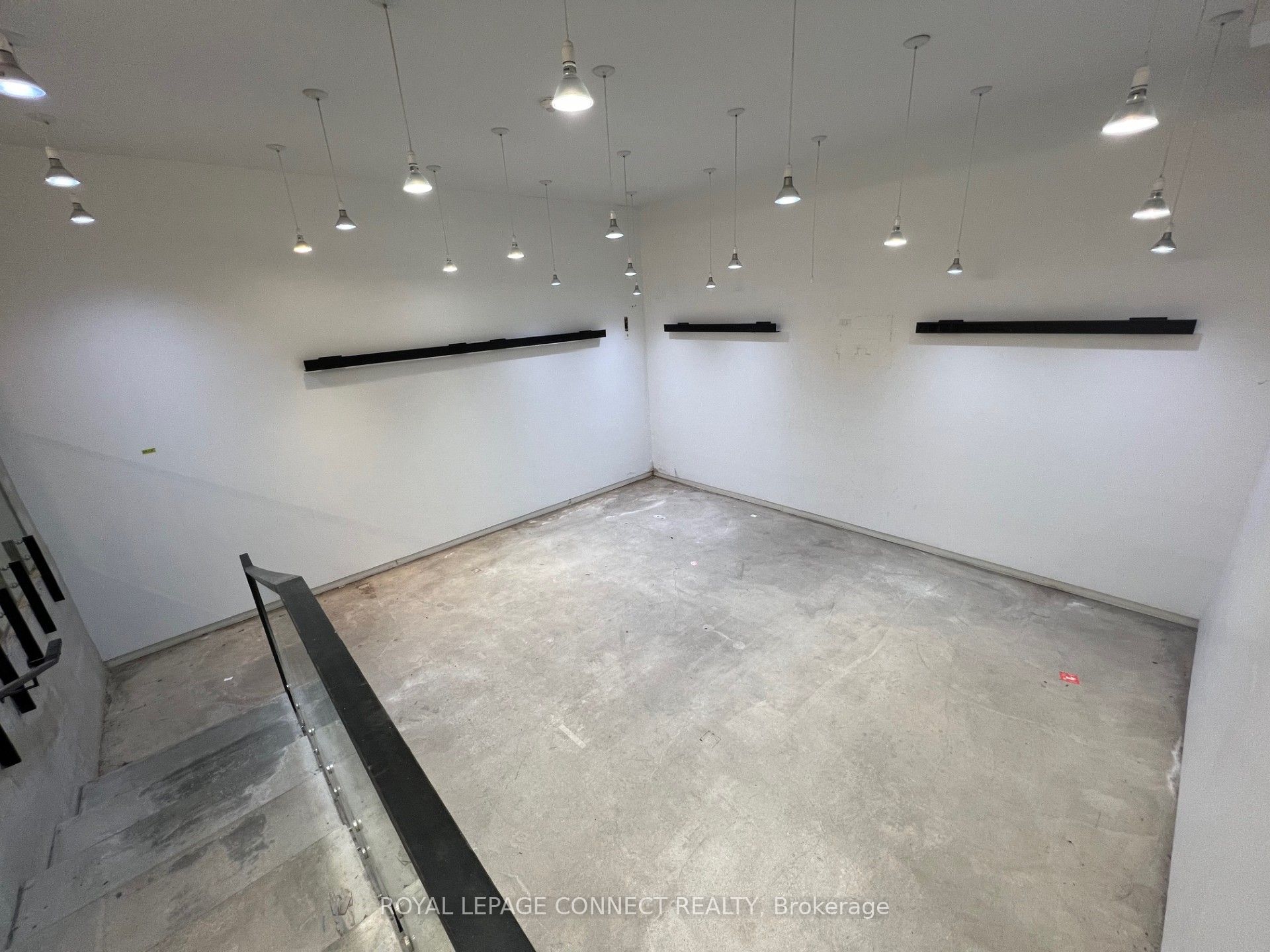406 Roncesvalles Avenue, #Main