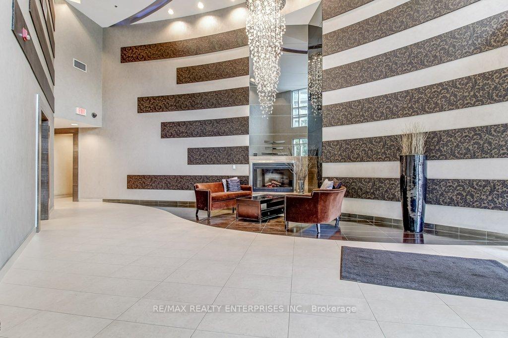 2 Bedrooms Condo at 80 Absolute, Mississauga For sale