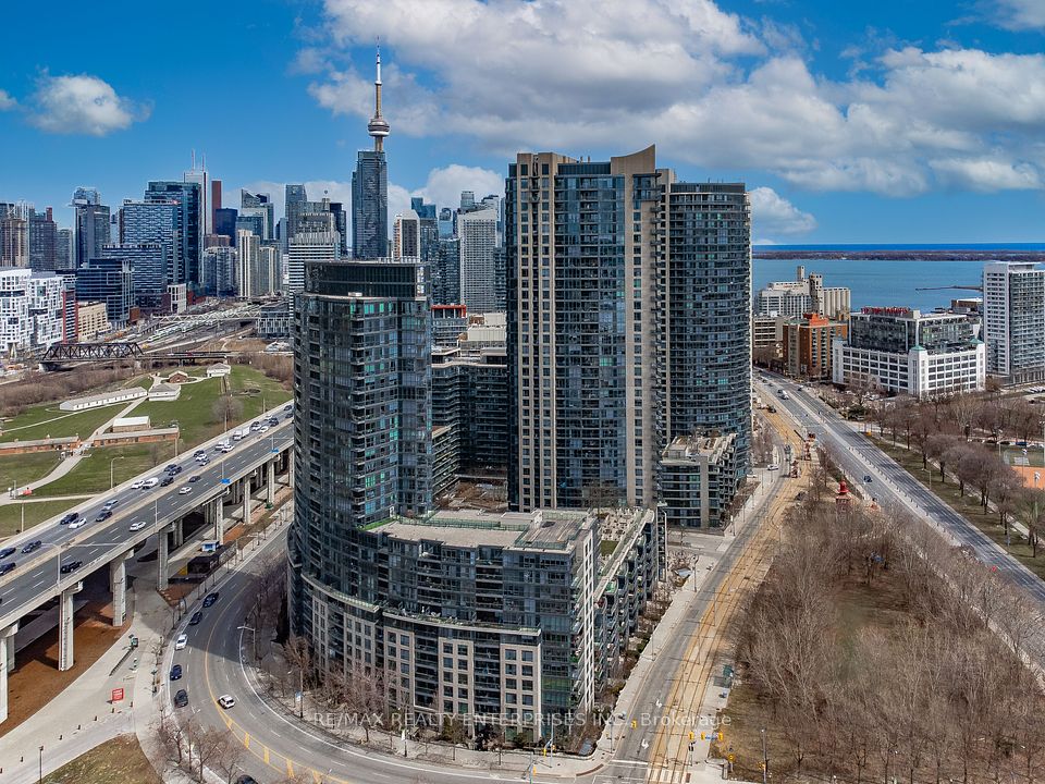 219 Fort York