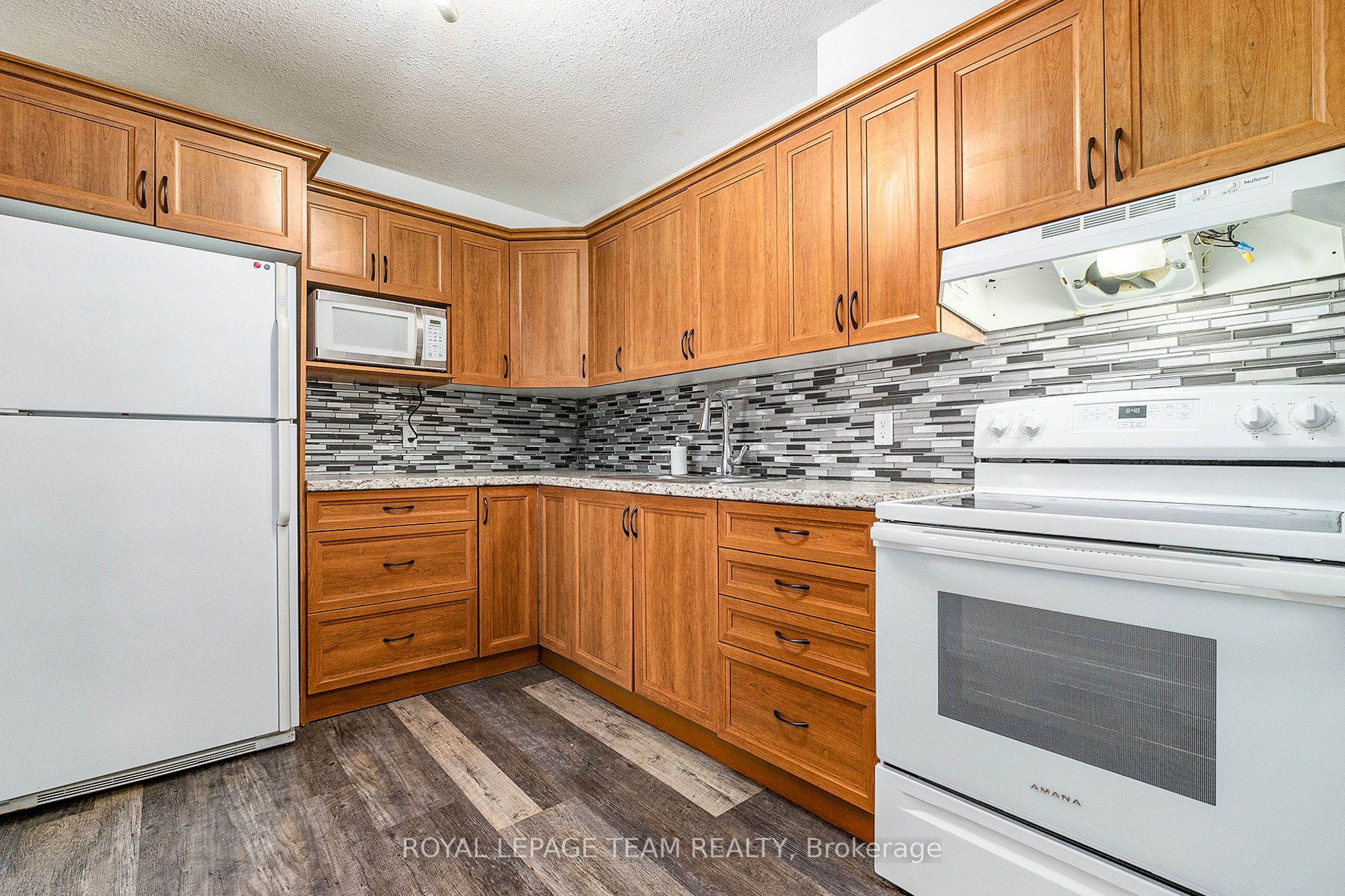 900 DYNES Road #507, Mooneys Bay - Carleton Heights and Area 4702 - Carleton Square