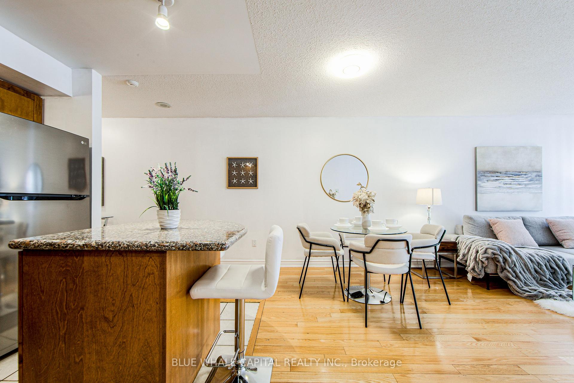 1 Bedroom Condo at 270 Wellington,  Toronto For sale