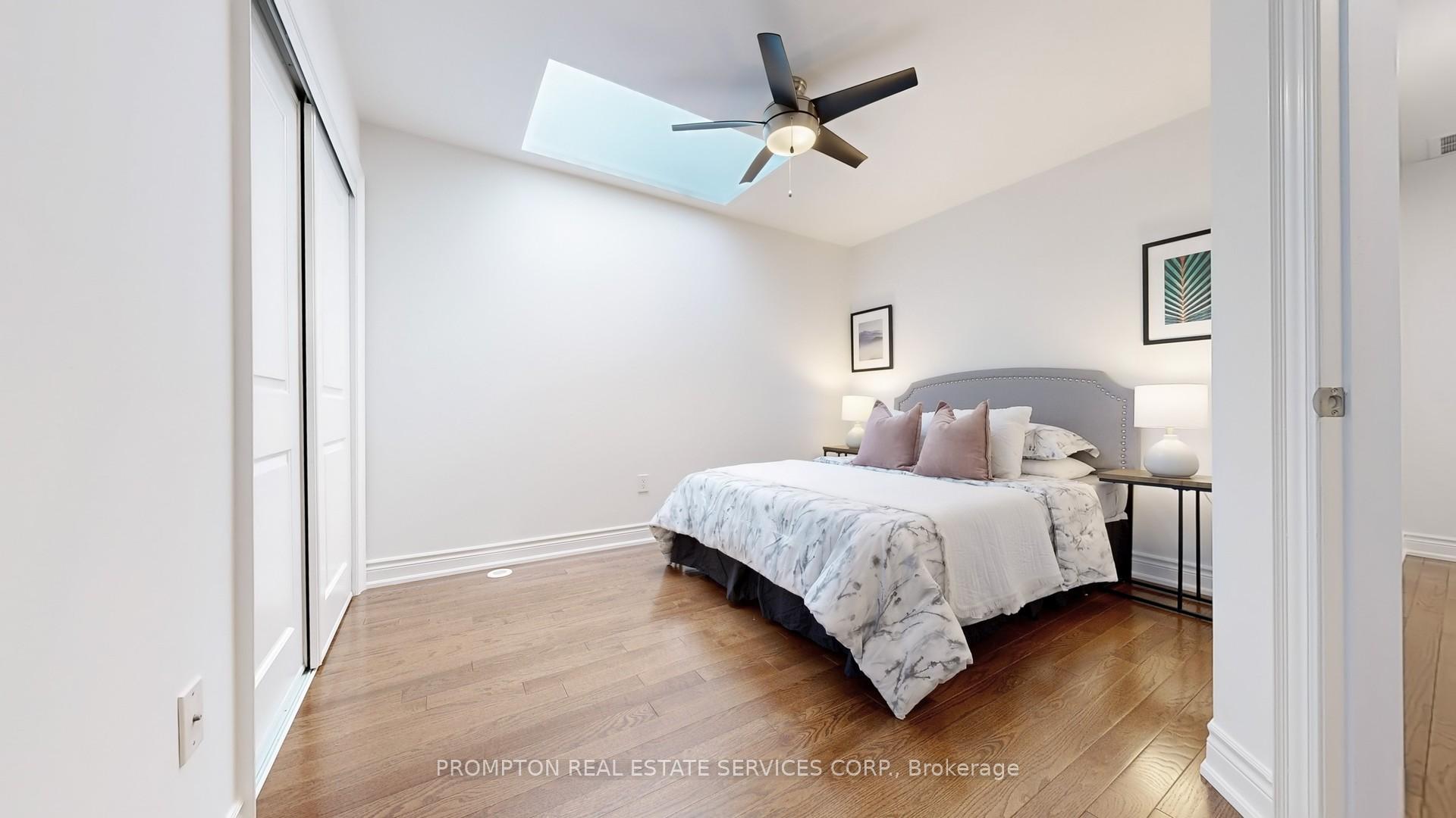 4 Bedrooms Condo at 30 Hargrave, Toronto For sale