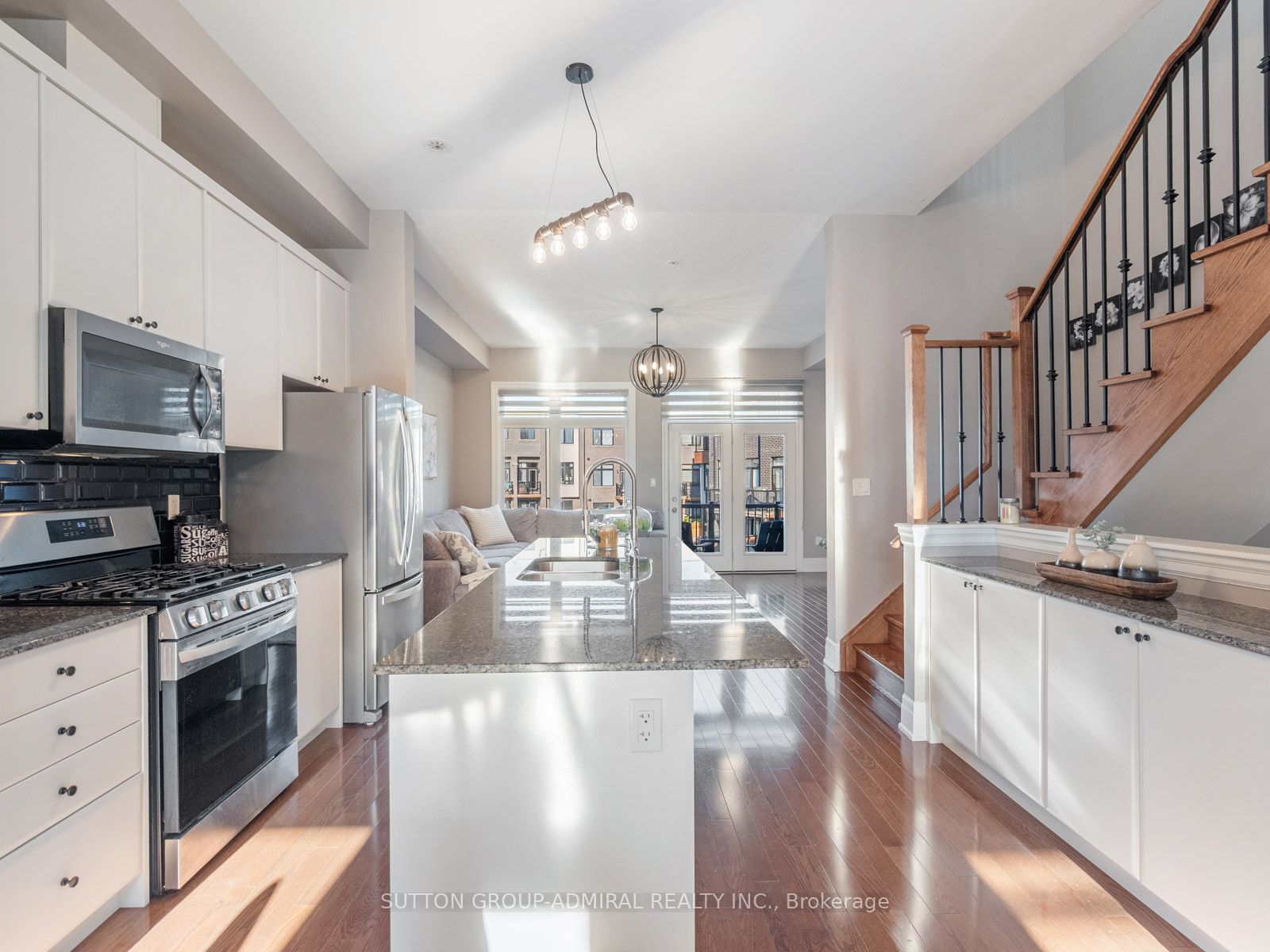 251 Thomas Cook Avenue