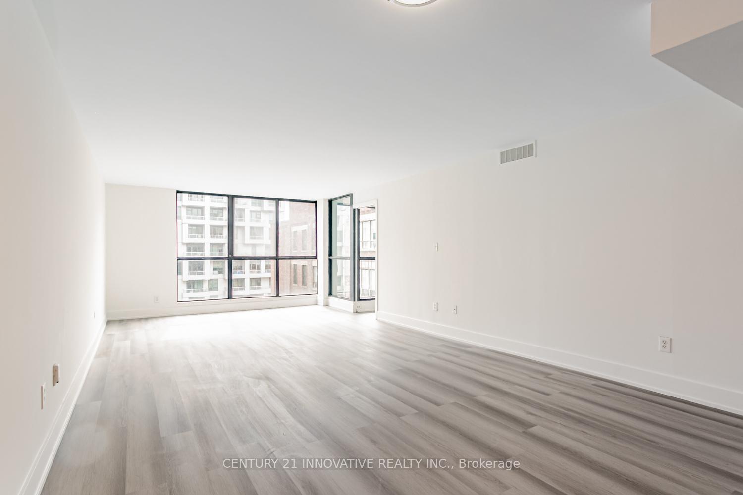 3 Bedrooms Condo at 188 Spadina, Toronto For sale