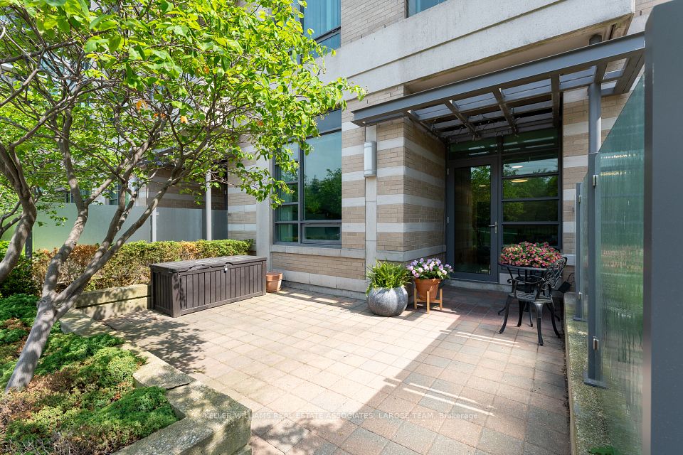 225 Sherway Gardens