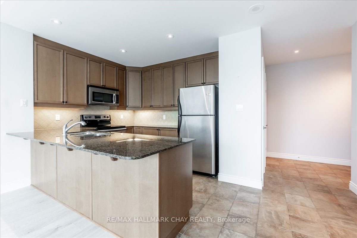 33 Ellen Street, #PH-09