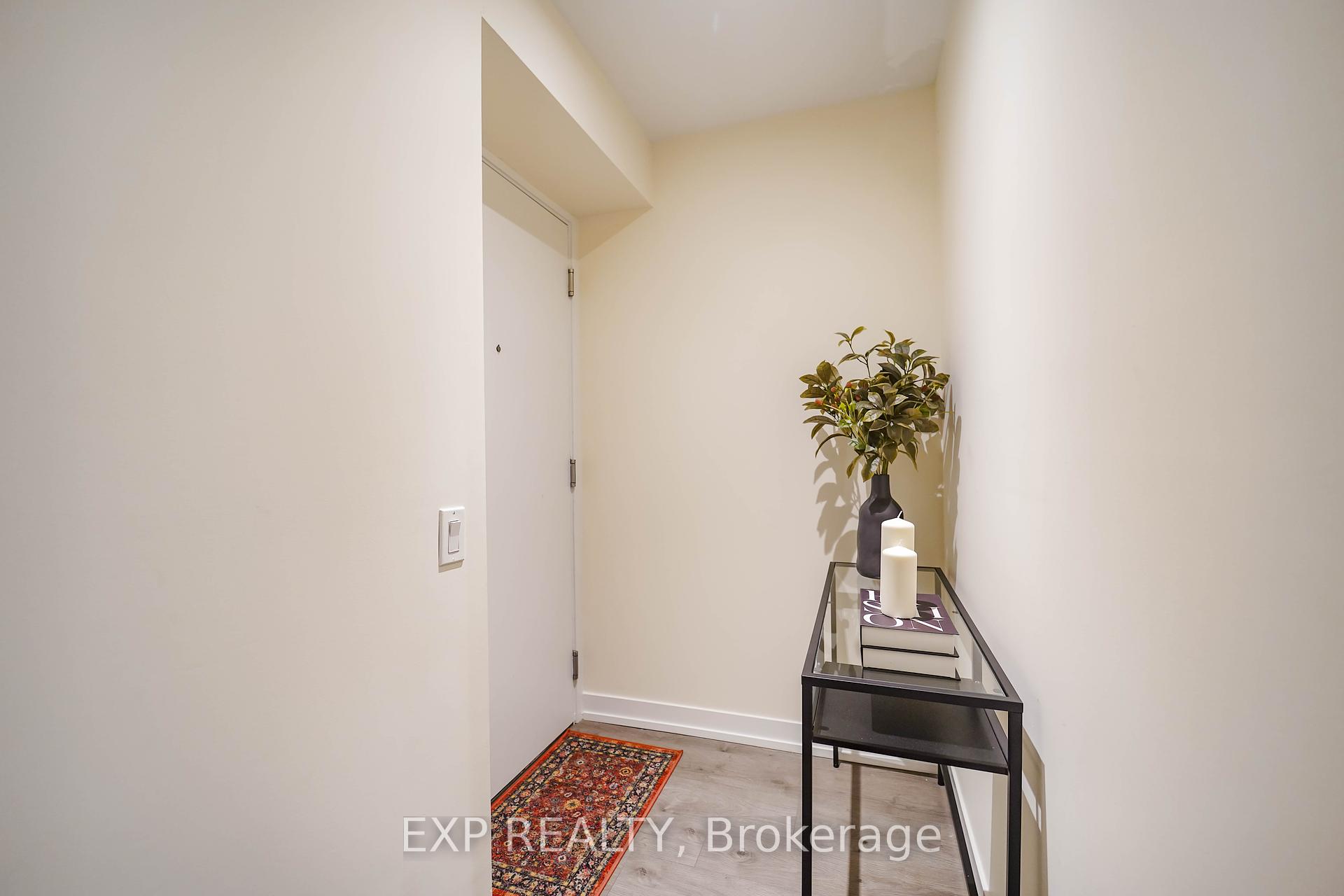 2 Bedrooms Condo at 950 Portage,  Vaughan For sale