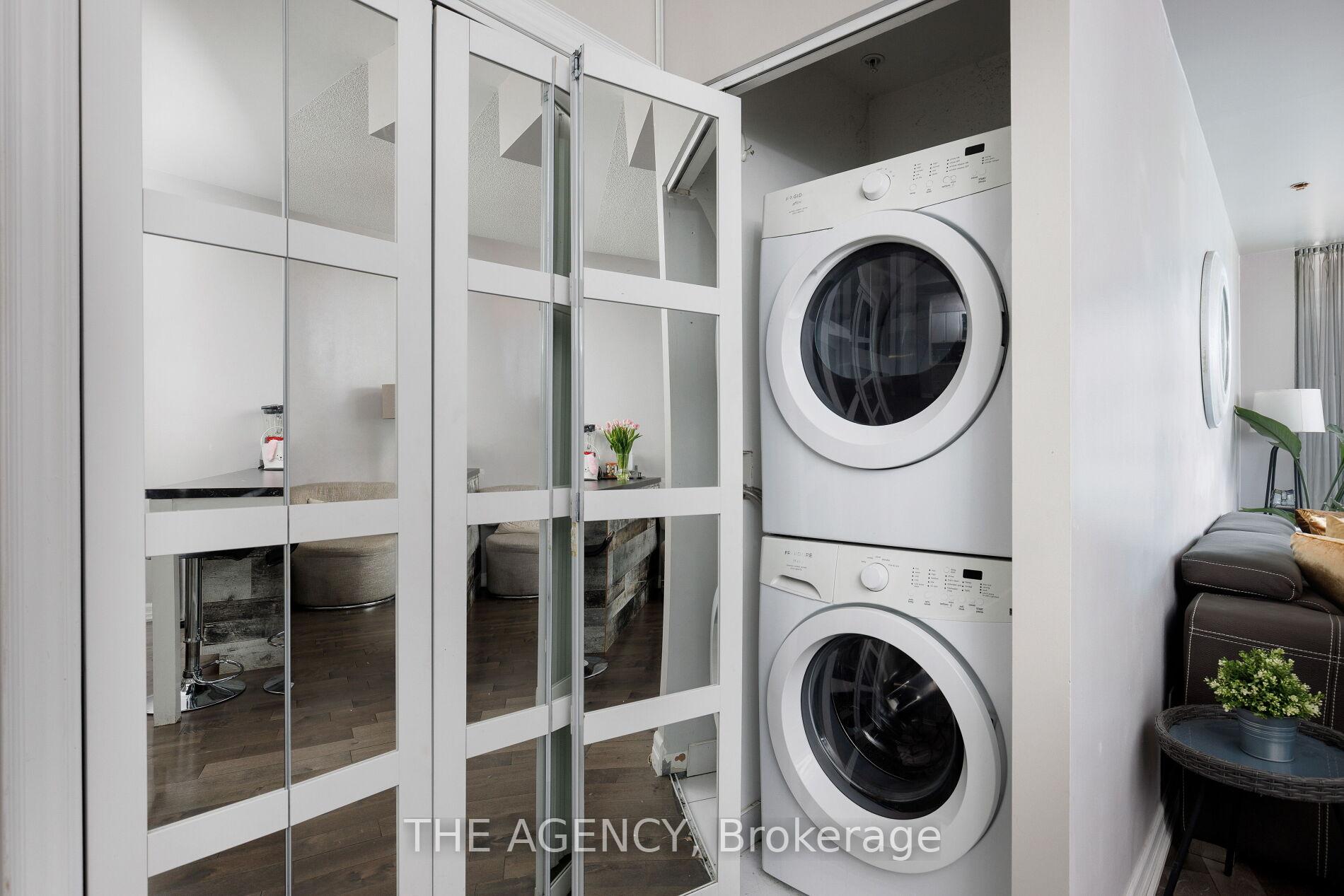 2 Bedrooms Condo at 150 E Liberty, Toronto For sale