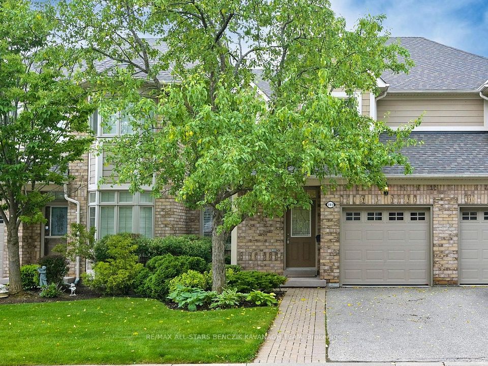 111 Louisbourg