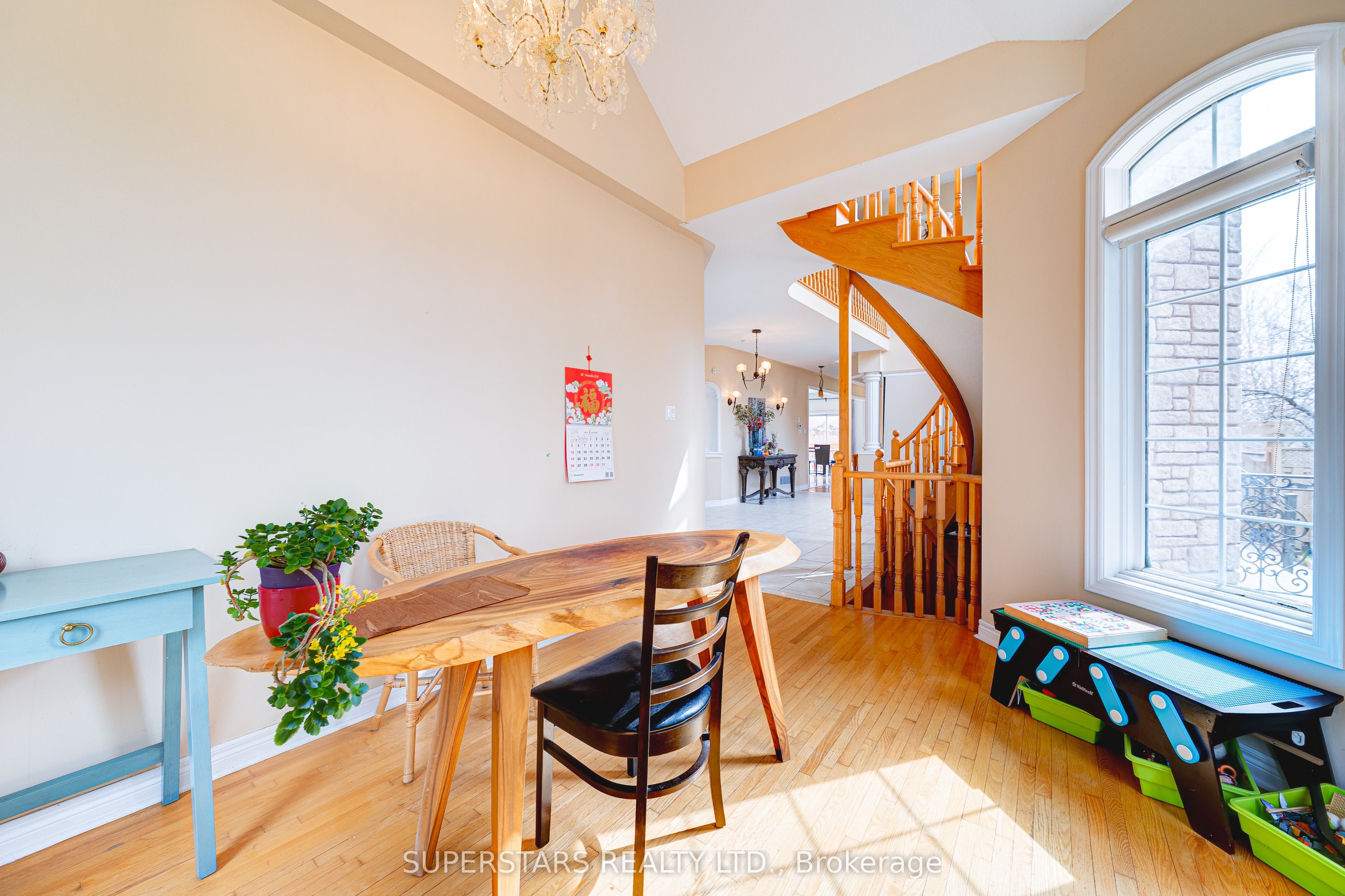 207 Frank Endean Road