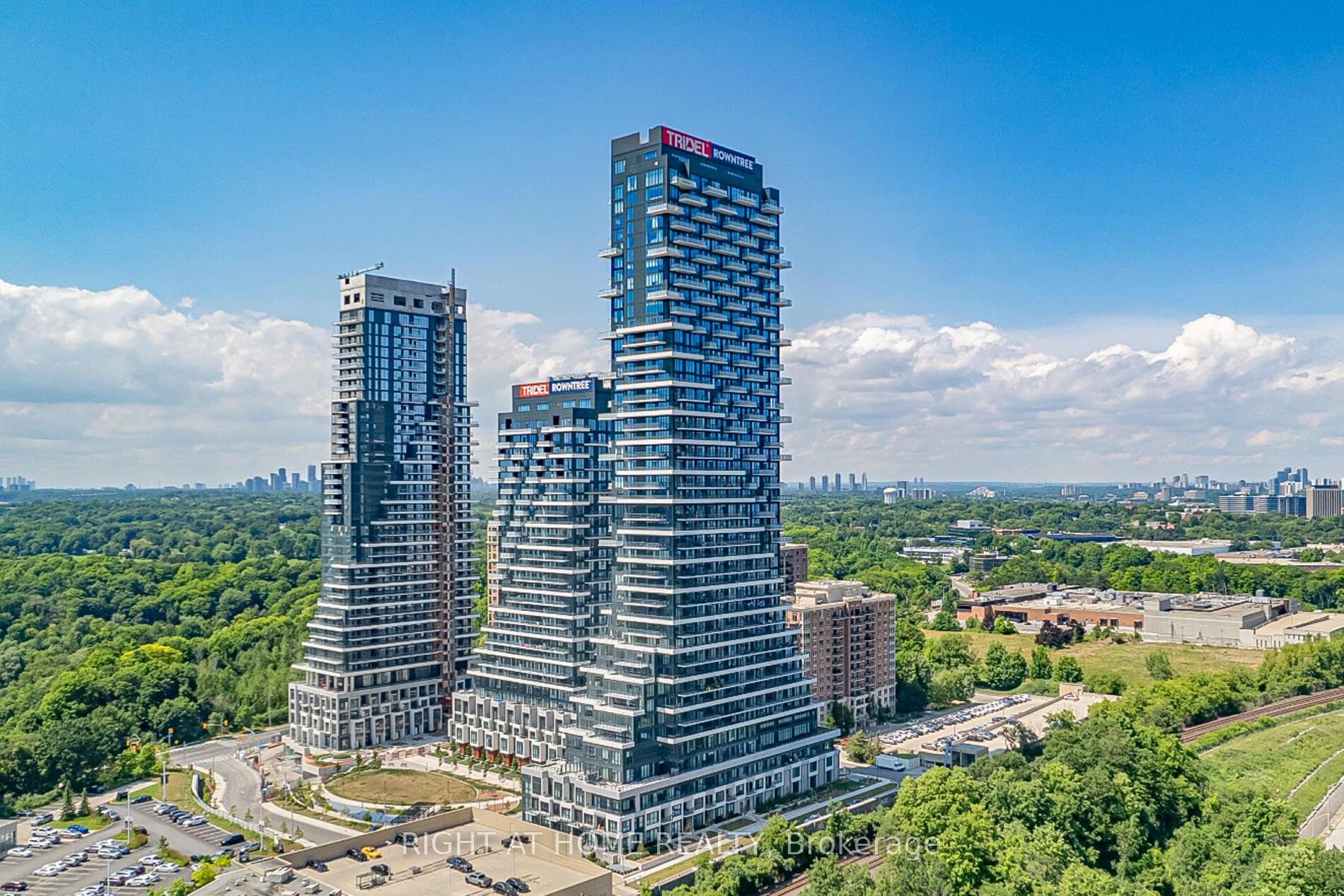 2 Bedrooms Condo at 30 Inn On The Park,  Toronto For sale