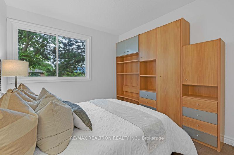 4 Bedrooms Condo at 296 Torresdale,  Toronto For sale