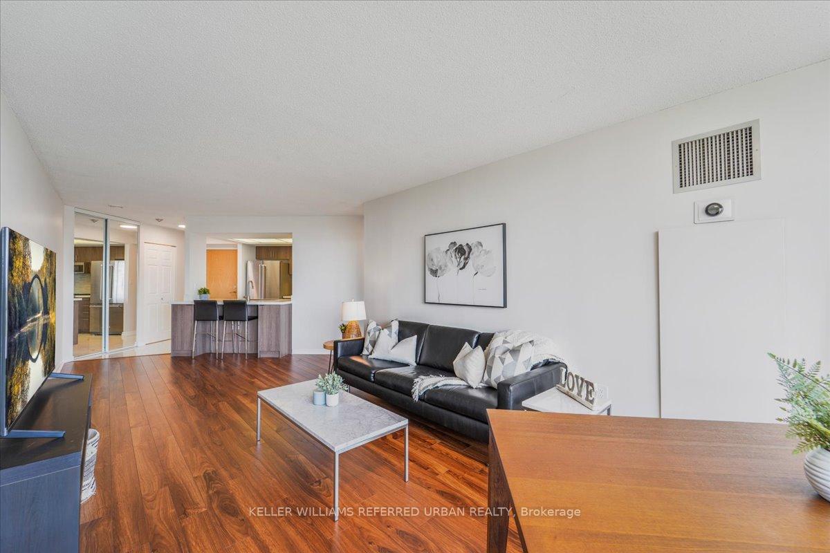 1 Bedroom Condo at 5 Concorde, Toronto For sale