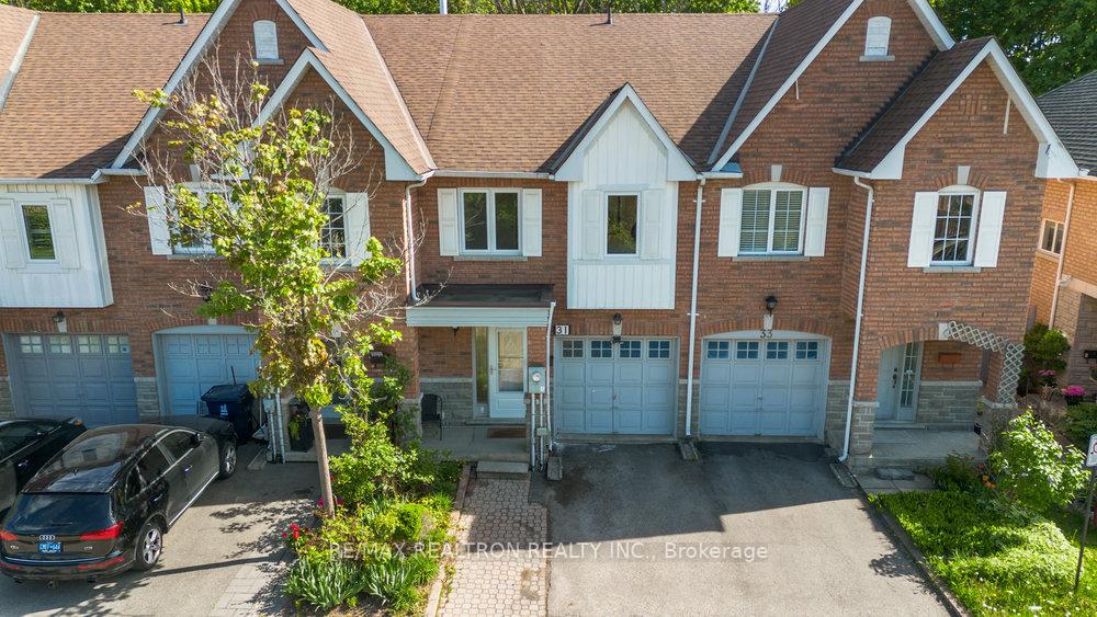 4 Bedrooms Condo at 31 Treeland, Toronto For sale