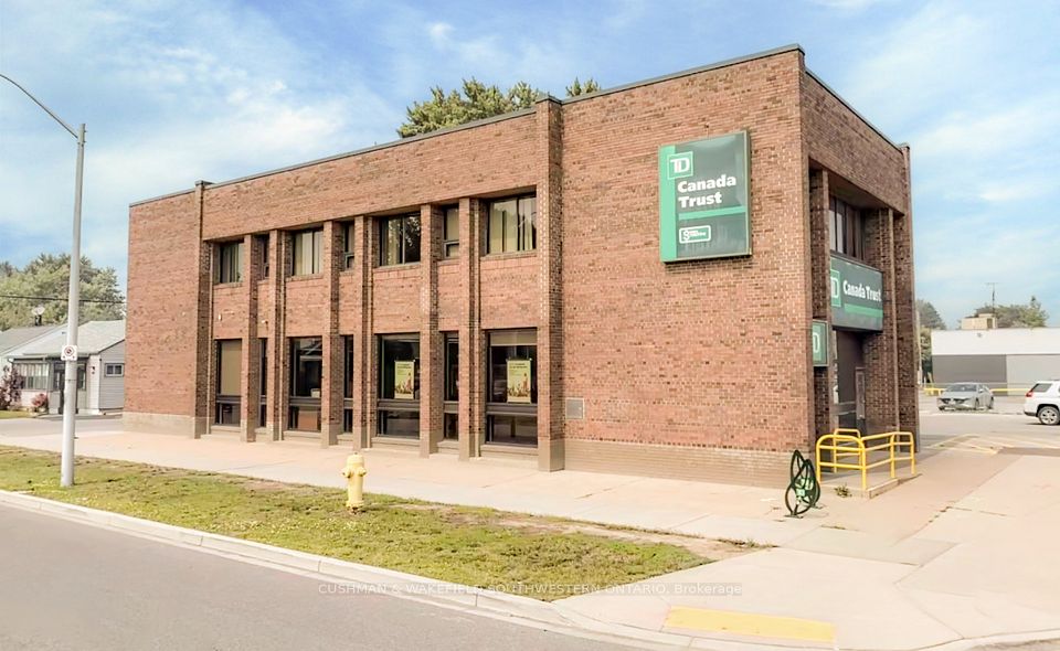 3900 Tecumseh