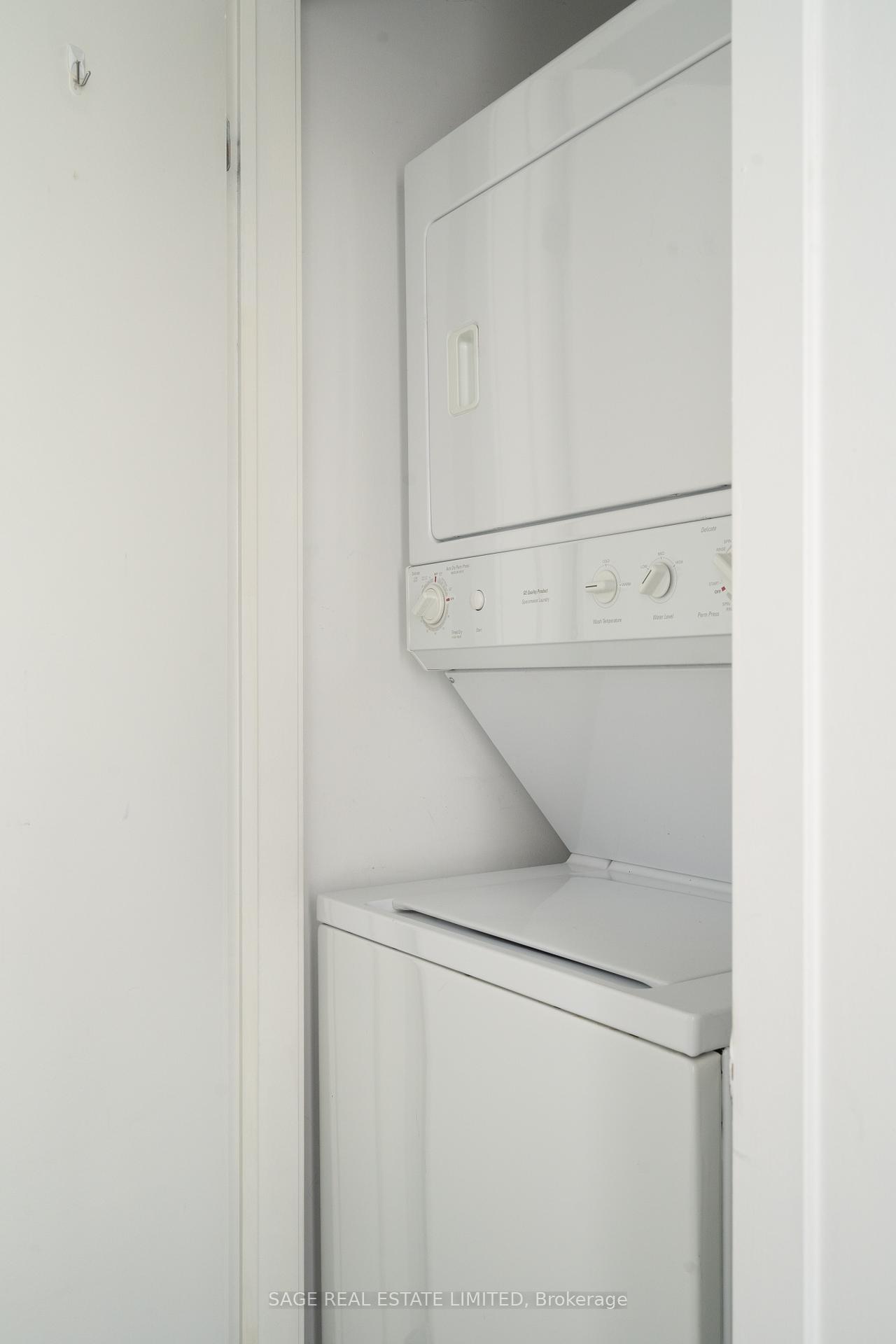 1 Bedroom Condo at 549 King, Toronto For sale