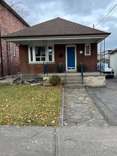 472 Glen Park Avenue, Toronto, ON M6B 2G1