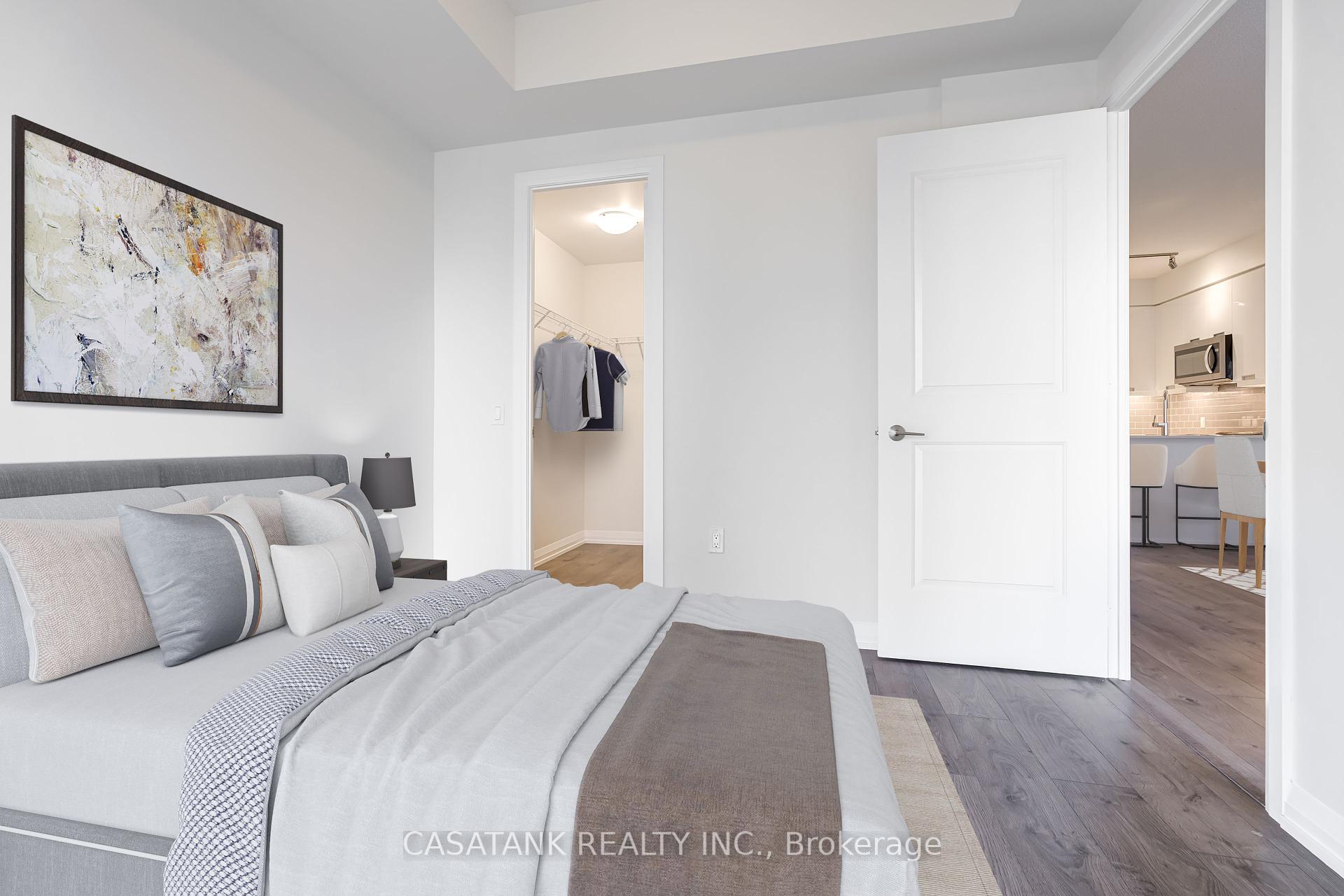 2 Bedrooms Condo at 35 Watergarden, Mississauga For sale