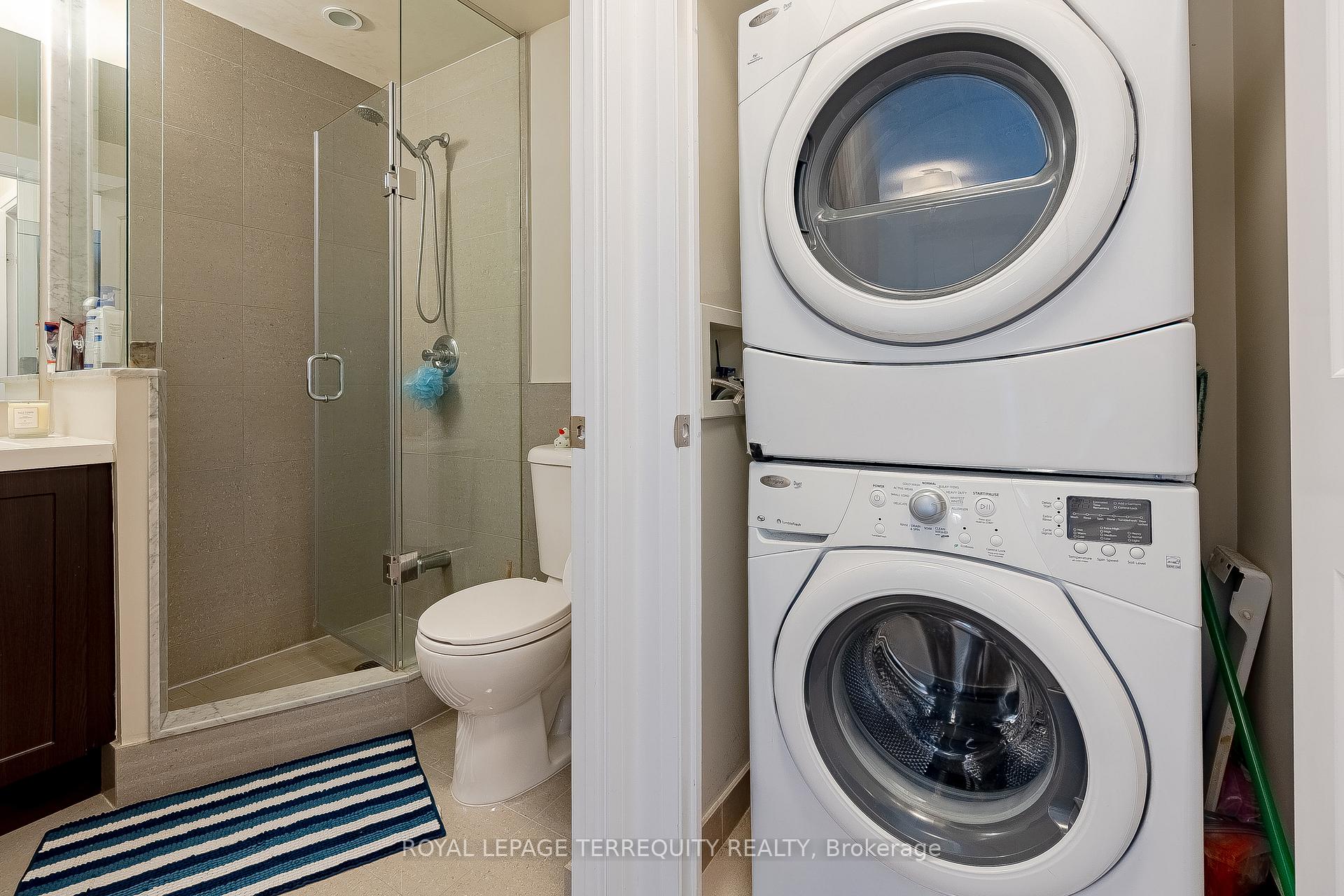 3 Bedrooms Condo at 2 Old Mill,  Toronto For sale