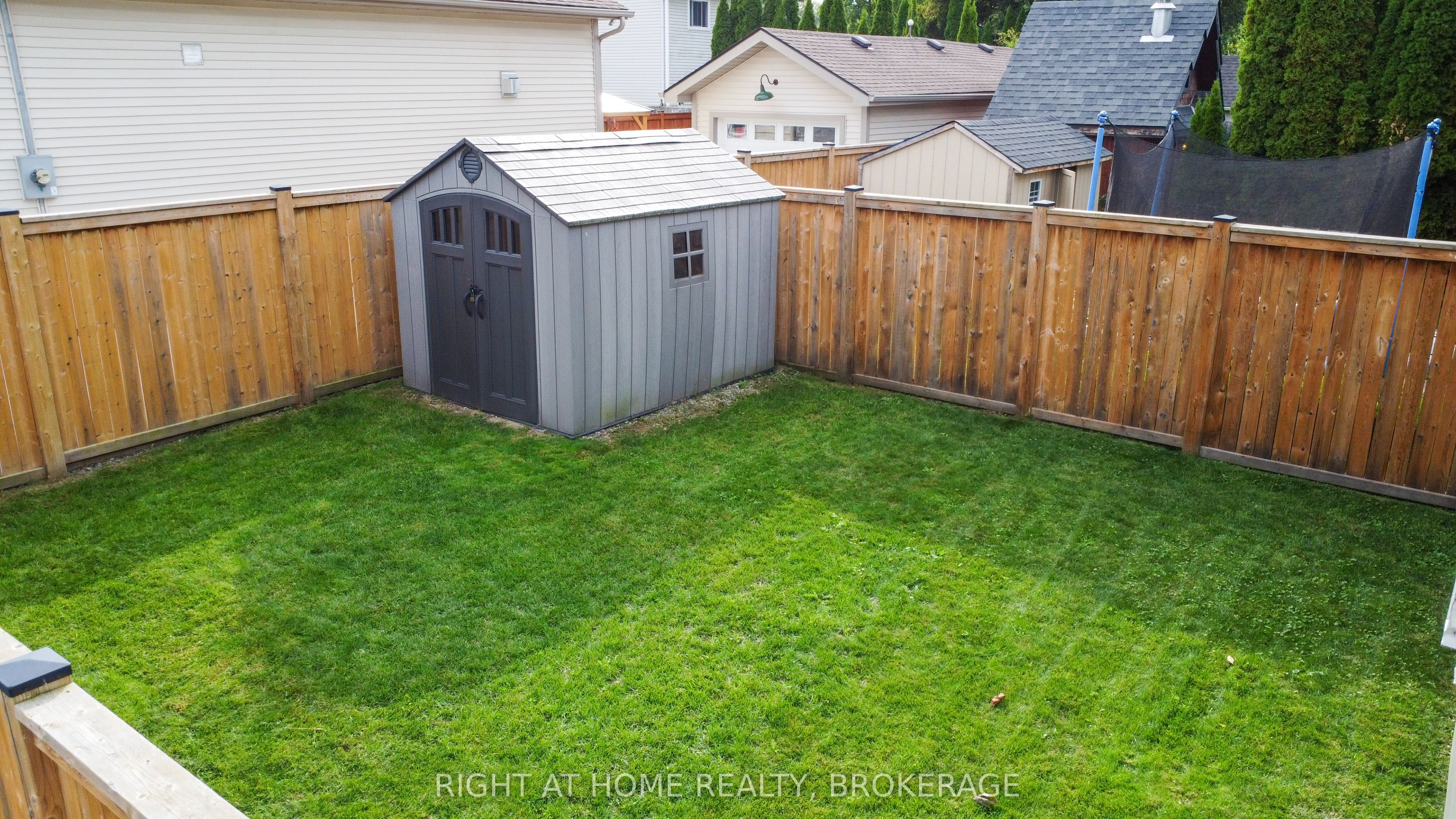 16 NORTHGLEN Avenue, St. Catharines, ON L2M 1B2