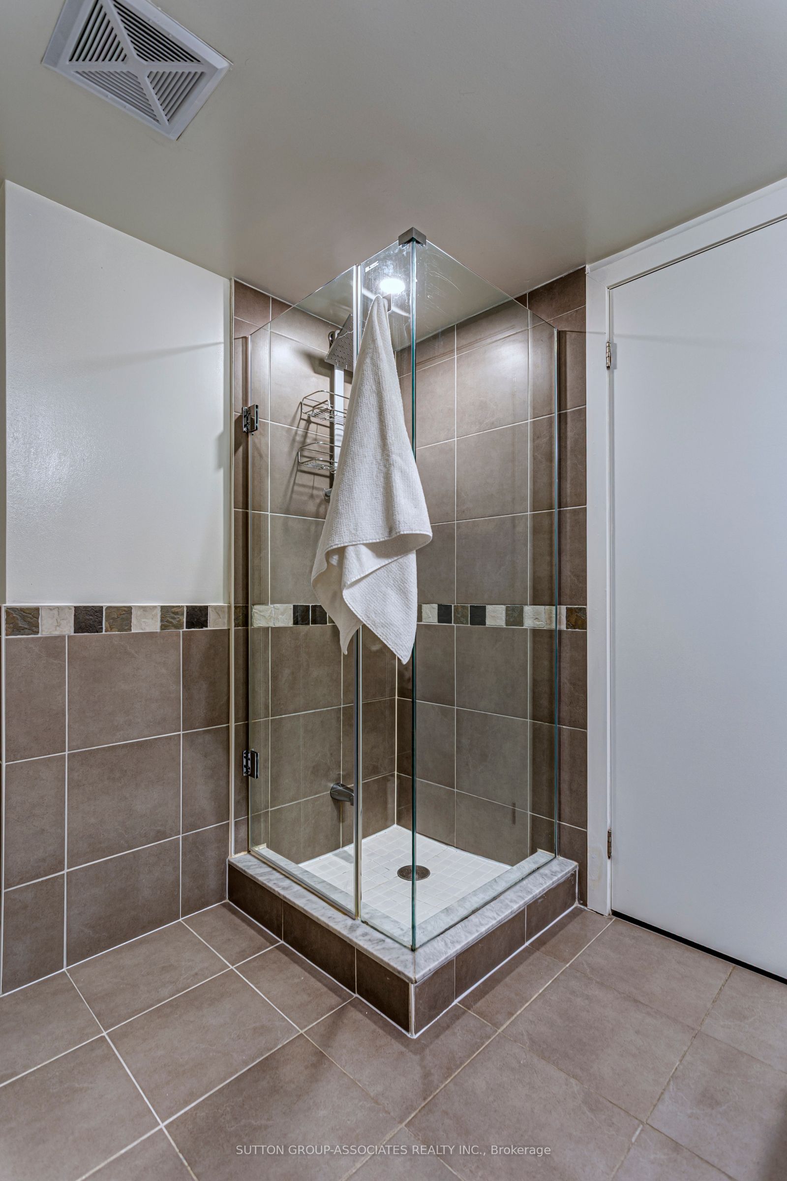 1100 Lansdowne Avenue, #333